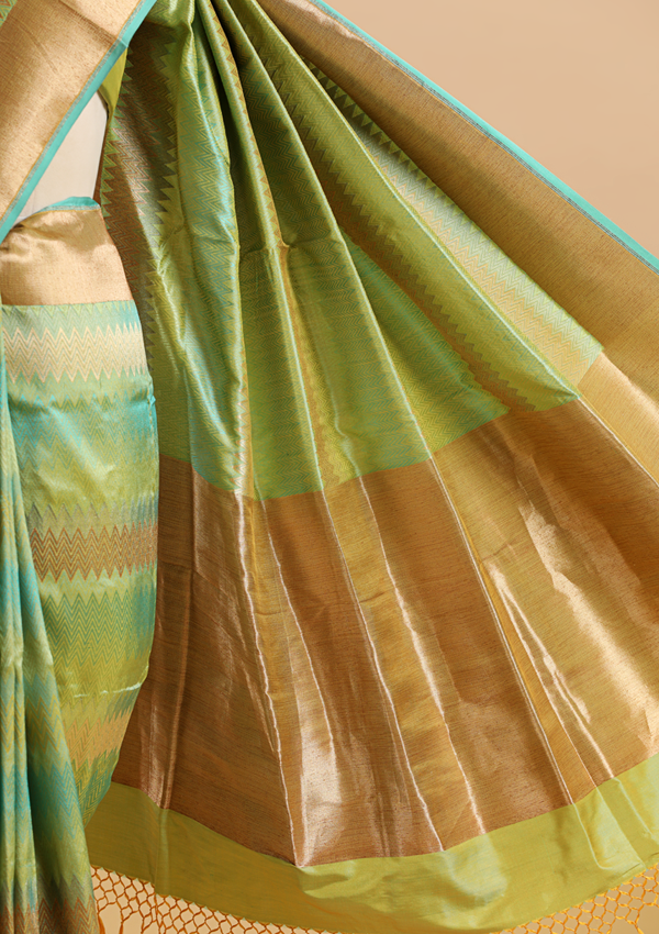 Pista Green Plain Saree in Silk