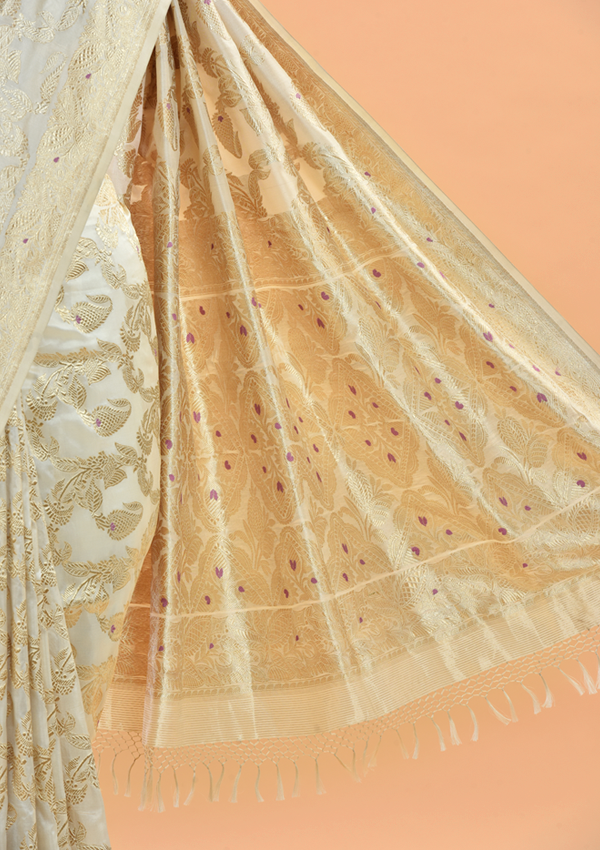 Off White Jaal  Saree in Silk