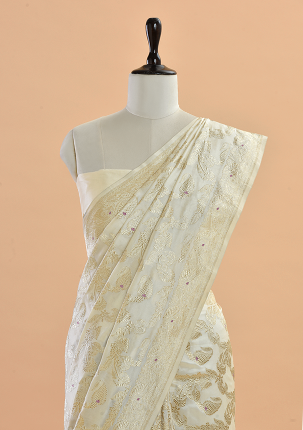 Off White Jaal  Saree in Silk