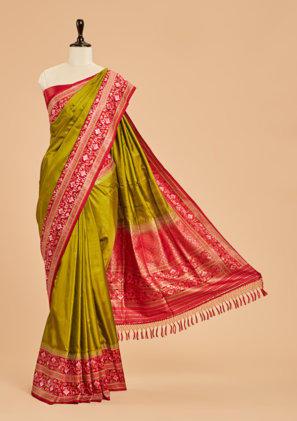 Pista Green Plain Saree in Silk